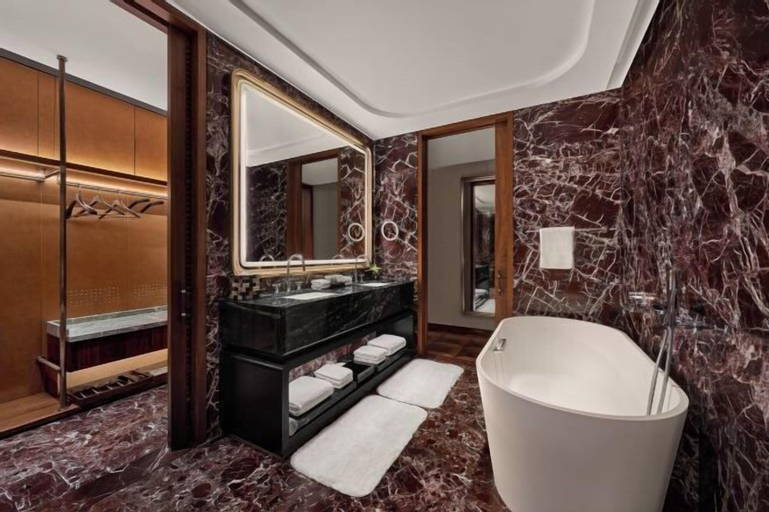 Bathroom 17
