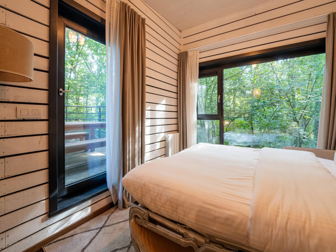Room 5, Unwind in the Woods! by Belvilla, Hainaut