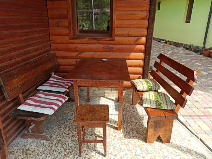 Others 5, Садиба Каньион, Kamianets'-Podil's'ka