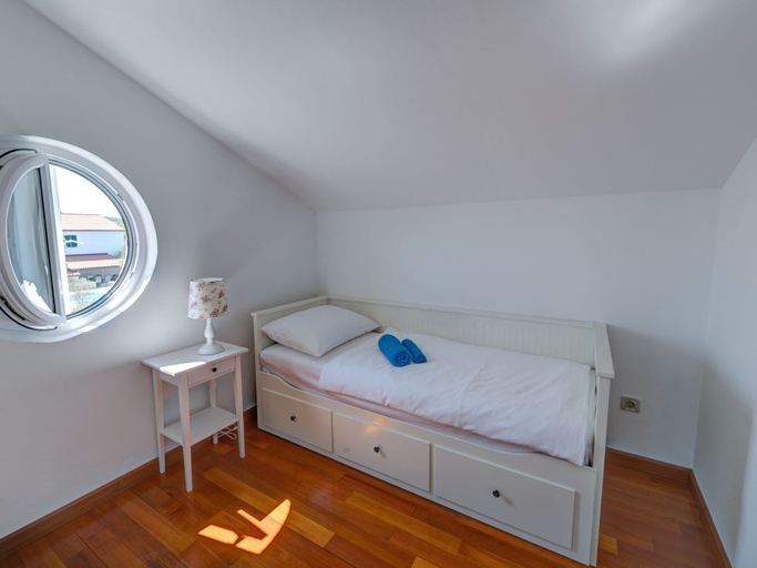 Bedroom 2, Modish Apartment in Murter with Hot Tub, Murter