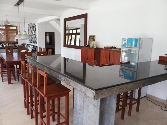 Food & Drinks 4, Villa Nilaveli Beachfront, Kuchchaveli