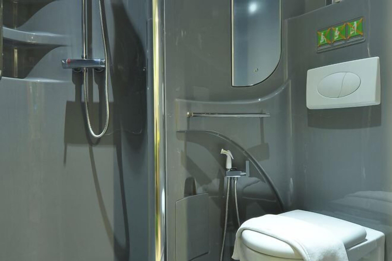 Bathroom 5
