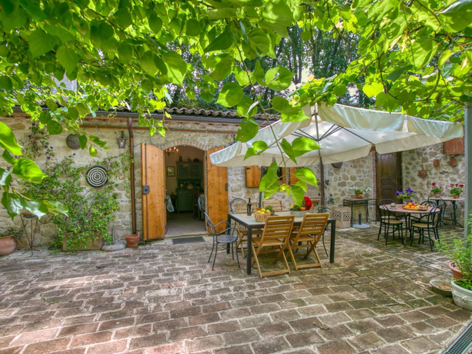 Exterior 3, Holiday Home in Assisi With Heated Pool, Perugia
