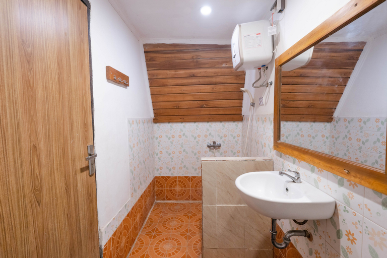 Bathroom 4
