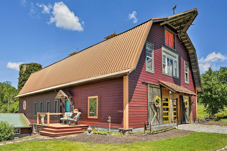 Historic Winston-Salem Guest Barn on Farm!, Davidson