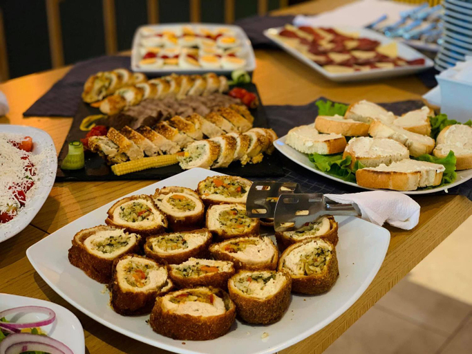 Food & Drinks 5, Hotel Borea, Peć