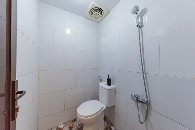 Bathroom 4