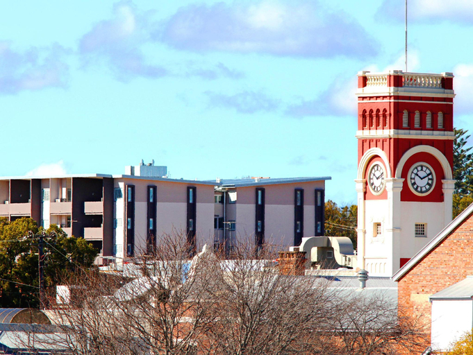 Exterior 1