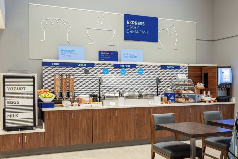 Food & Drinks 5, Holiday Inn Express and Suites Turlock by IHG, Stanislaus
