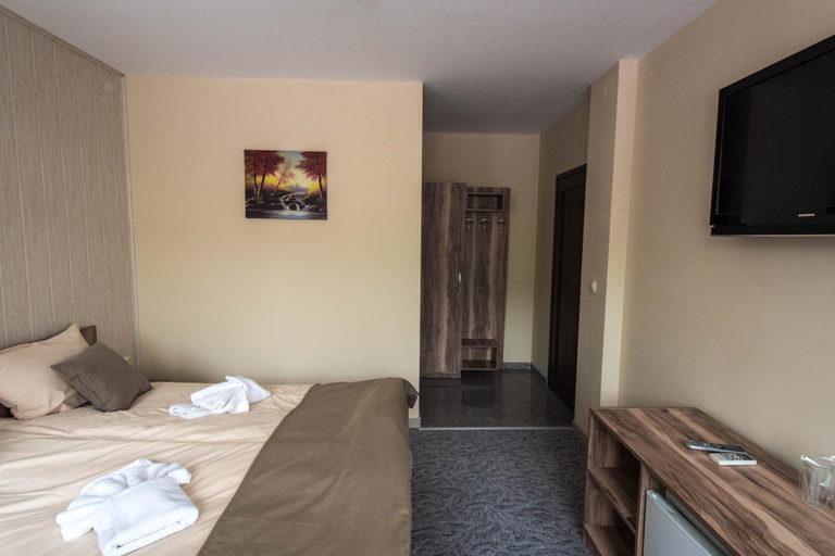 Others 4, Etobicoke -Стаи за гости, Etropole