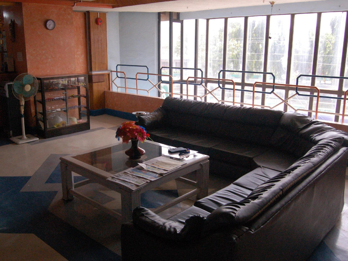 Others 3, Dolor Hotel, Daet
