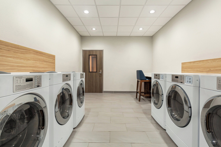Bathroom 5, Candlewood Suites BESSEMER – BIRMINGHAM SW, Jefferson