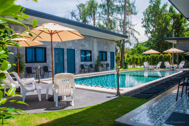 Swimming Pool 2