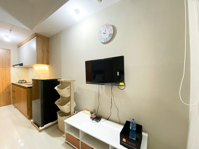 Living area 5, Minimalist Studio Room LRT City Jatibening Apartment, Bekasi