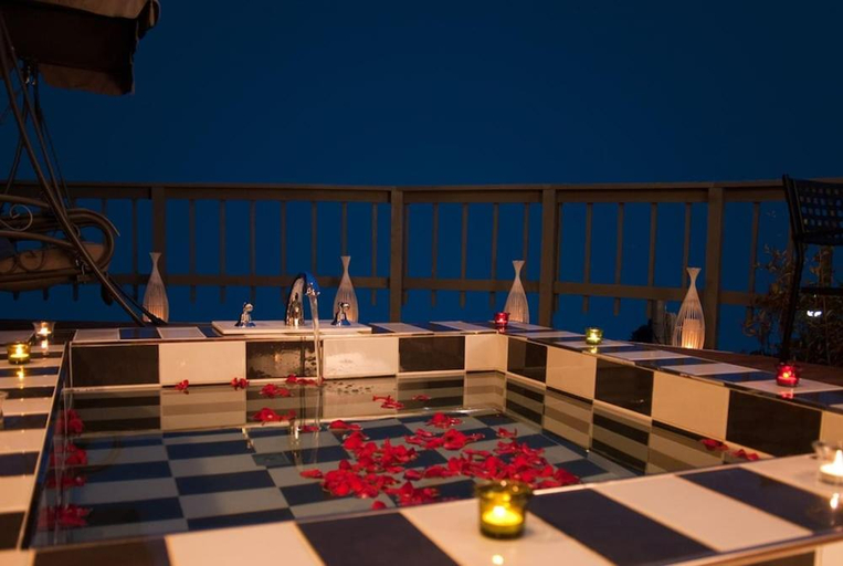 Food & Drinks 5, Grid1398 Pension, Namhae