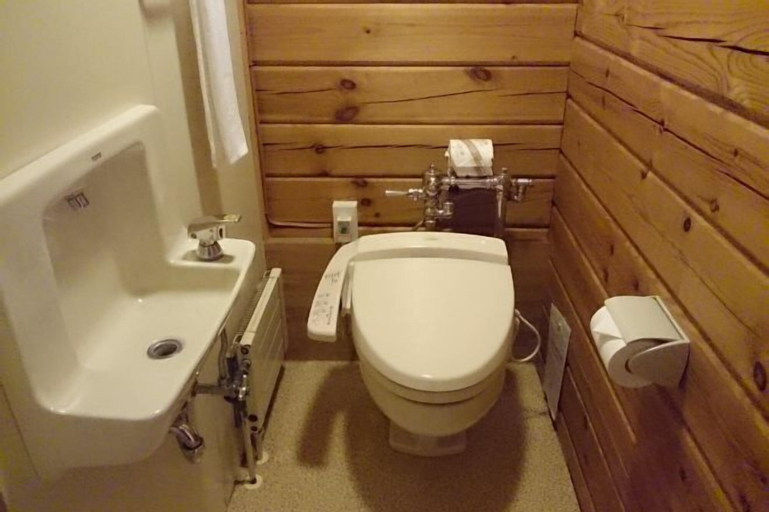 Bathroom 27