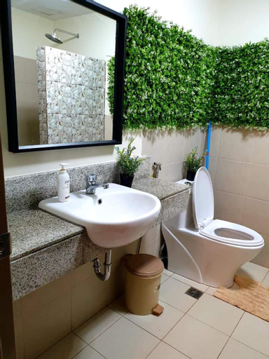 Bedroom 3, BRISTLE RIDGE (516) 1209 Condo Unit Rental, Baguio City