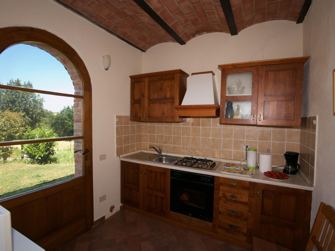 Others 5, Belvilla by OYO Fienile, Siena