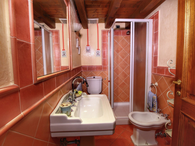 Bathroom 4, Belvilla by OYO Le Balze, Arezzo
