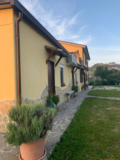 Others 4, B & B Almalu, Ascoli Piceno