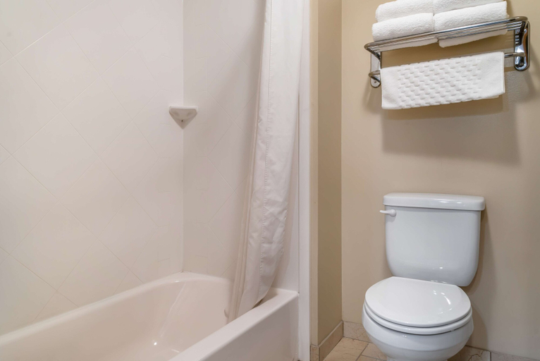 Bathroom 4, Best Western River Terrace, Cheboygan