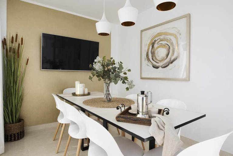 Facilities 4, Villa Abeto, Las Palmas