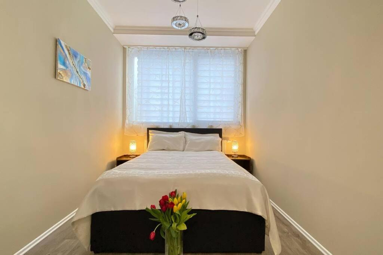 Bedroom 1, STAYWELL Zentral fur 7 I Kuche I Parkplatz I Netflix, Paderborn