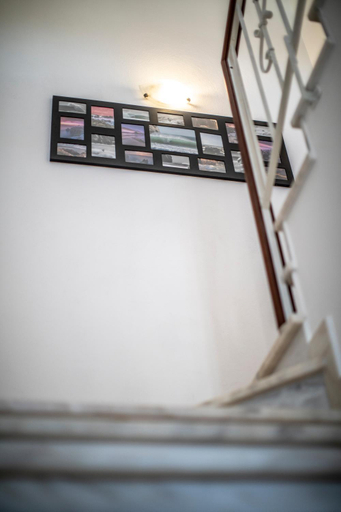 Others 4, Local Guesthouse, Vila do Bispo