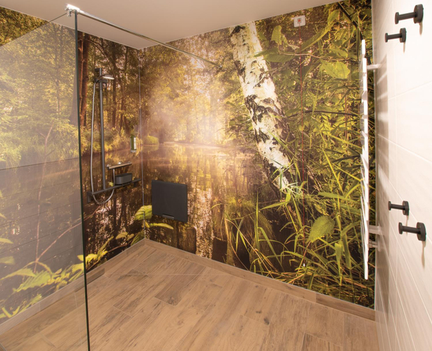 Bathroom 3, Spreewelten Hotel, Oberspreewald-Lausitz