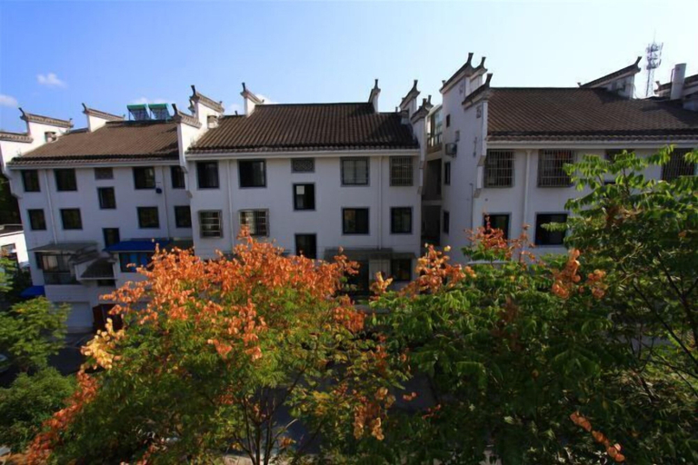 Exterior & Views 2, Yi Xuan Ju Deluxe Lnn and Suites, Huangshan