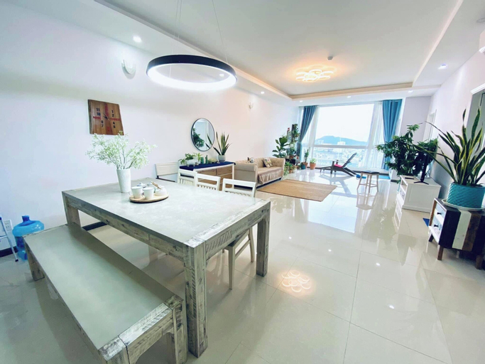 Dining Room 5