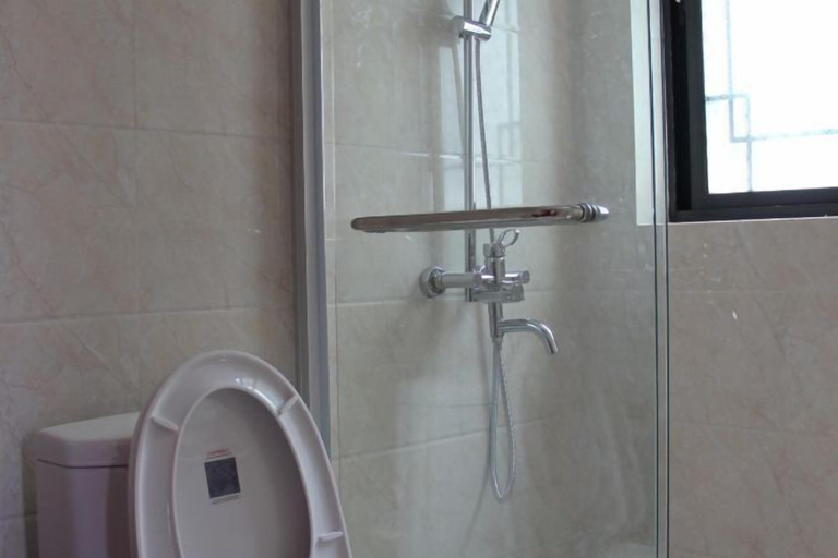 Bathroom, Moganshan Yashan Inn, Huzhou