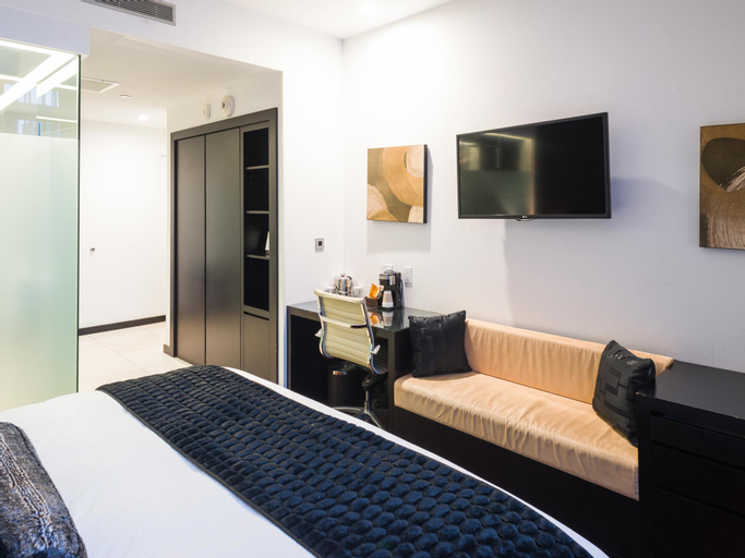Bedroom 13