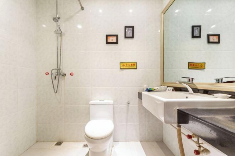 Bathroom 3, Lanzhou Hotel, Ili Kazakh
