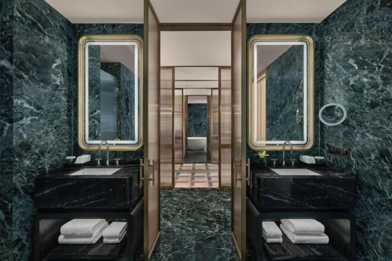 Bathroom 9