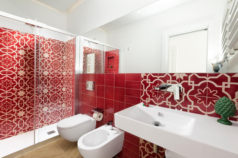 Bathroom 5, Villa Flavia, Napoli