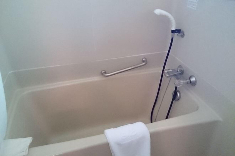 Bathroom 11