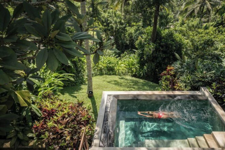 Swimming Pool 2