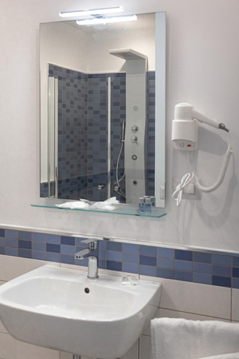 Bathroom 2, House 103 Rent Apartment, Messina