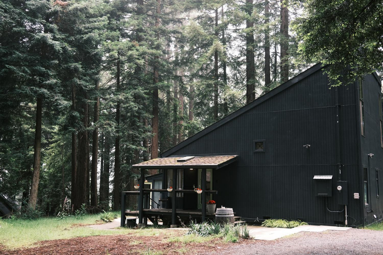 Modern House w. Fast Internet in 1 Acre Land, Sonoma