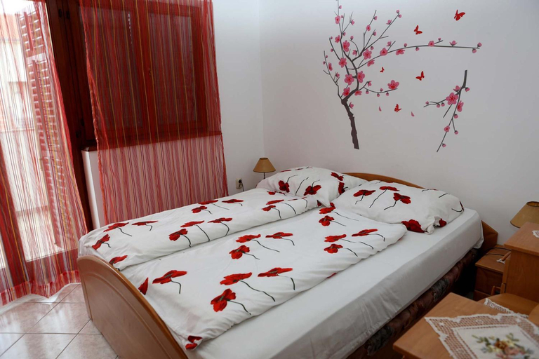 Bedroom 2, Apartment Zeljko 63, Pula