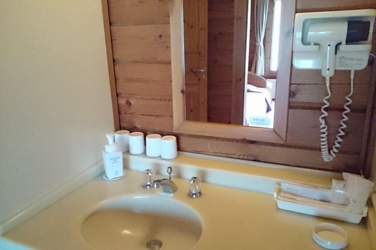 Bathroom 26