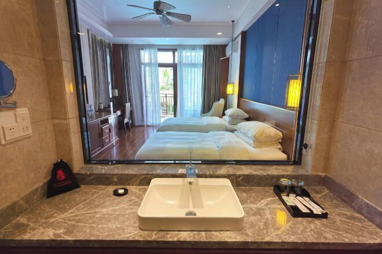 Bathroom 4, Jisen Hot Spring Hotel, Hainan