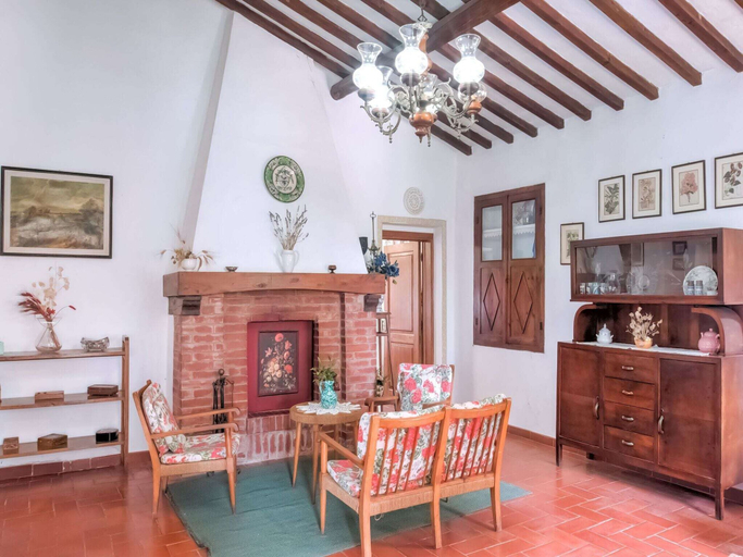 Living room 5, Holiday Home in Marciano Della Chiana With a Private Pool, Arezzo