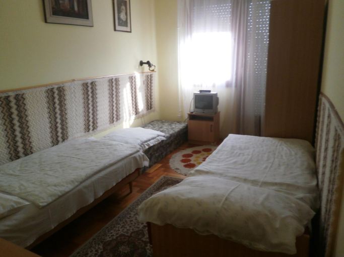 Others 5, Tunderkert Apartmanok, Hajdúszoboszló
