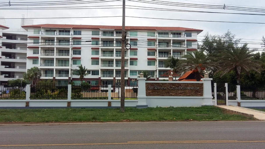 Exterior 6