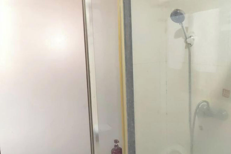 Bathroom 5, Yongsheng Business Hotel, Jiangmen