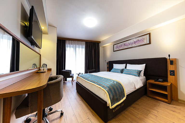 Others 2, Madeen City Hotel, Merkez
