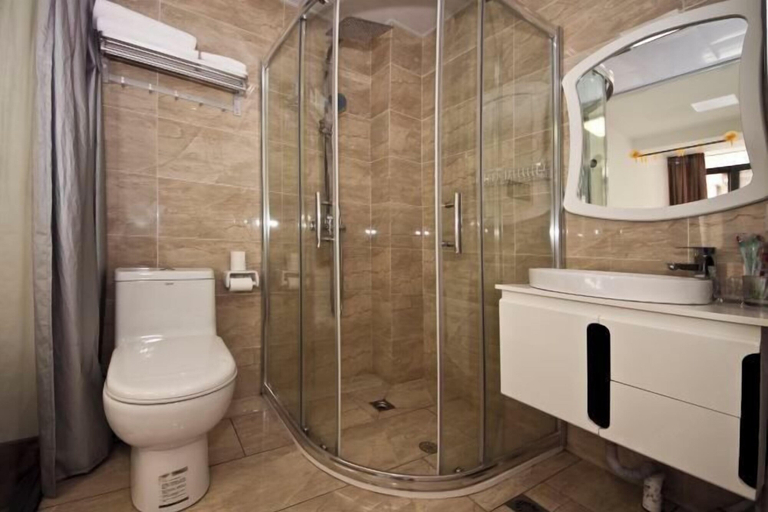 Bathroom 3, Hengyou Hostel, Nanping