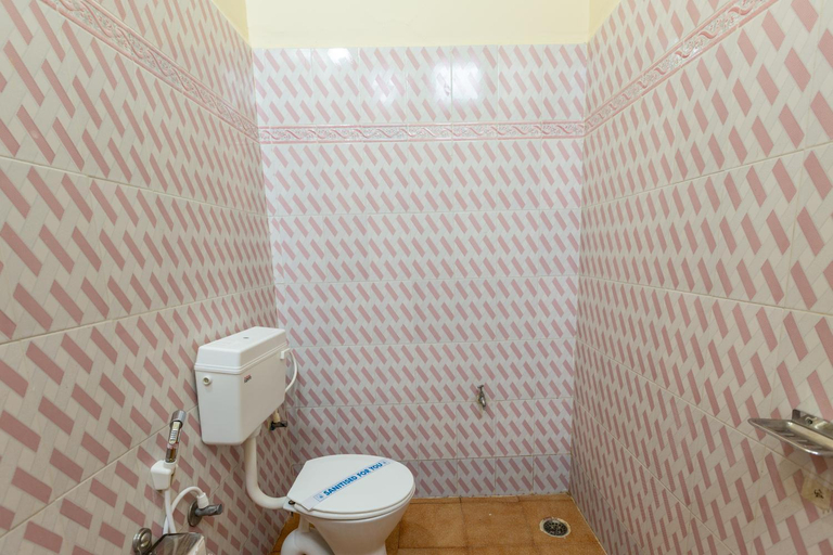 Bathroom 3, KSTDC Hotel Mayura Biligiri, BR Hills, Chamrajnagar